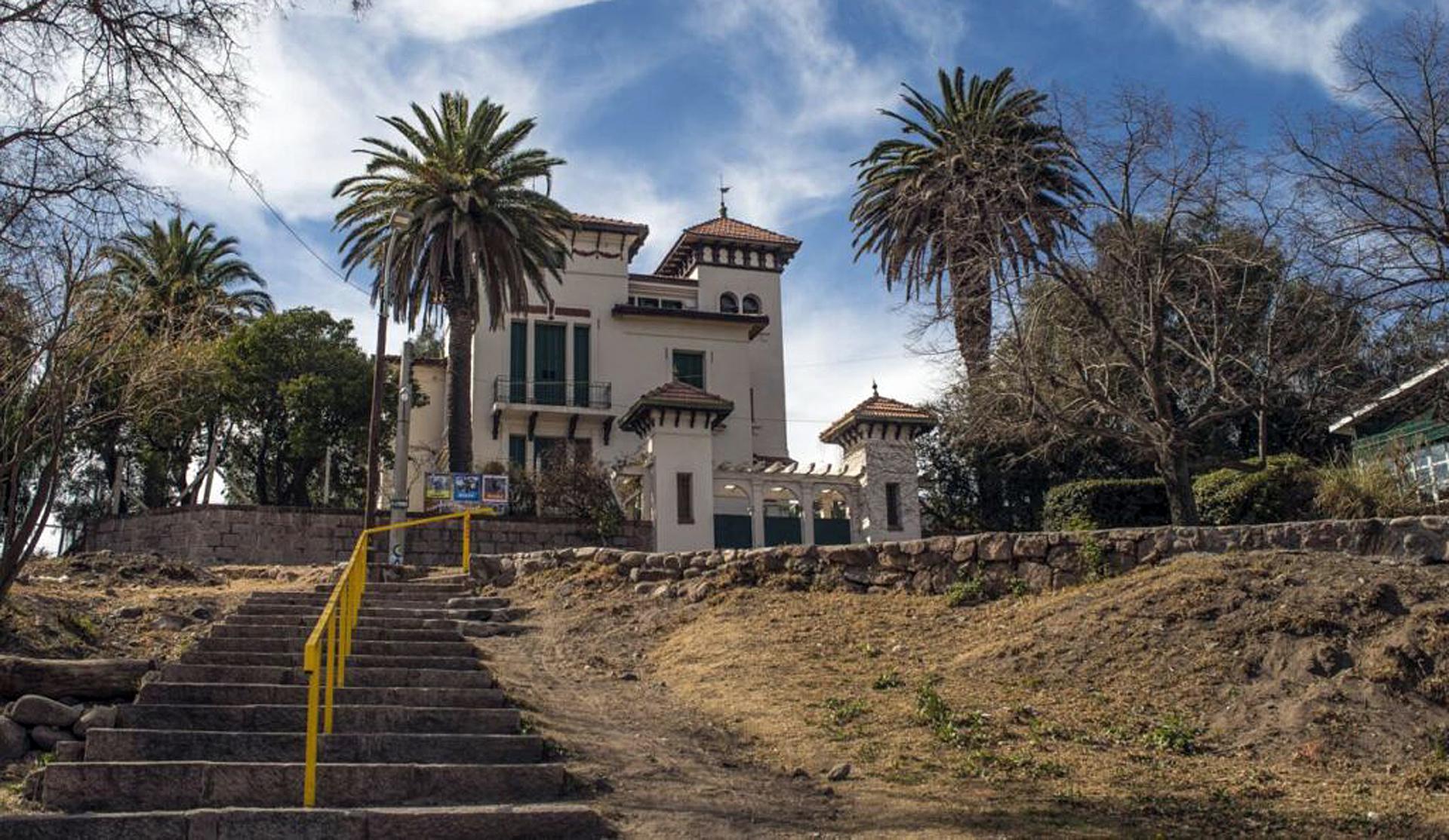 Presentan audiogua circuito de casonas histricas de Capilla del Monte