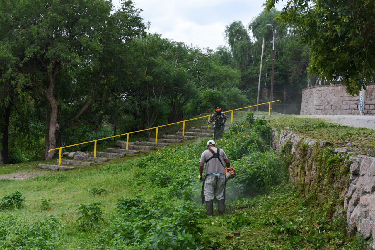 OBRAS PBLICAS: DESMALEZADO Y LIMPIEZA EN LA CANCHITA DEL TALA