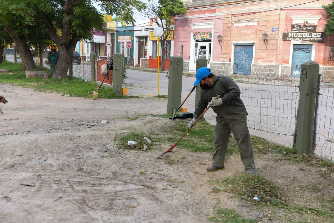 Obras Pblicas: contina la limpieza urbana en el casco cntrico