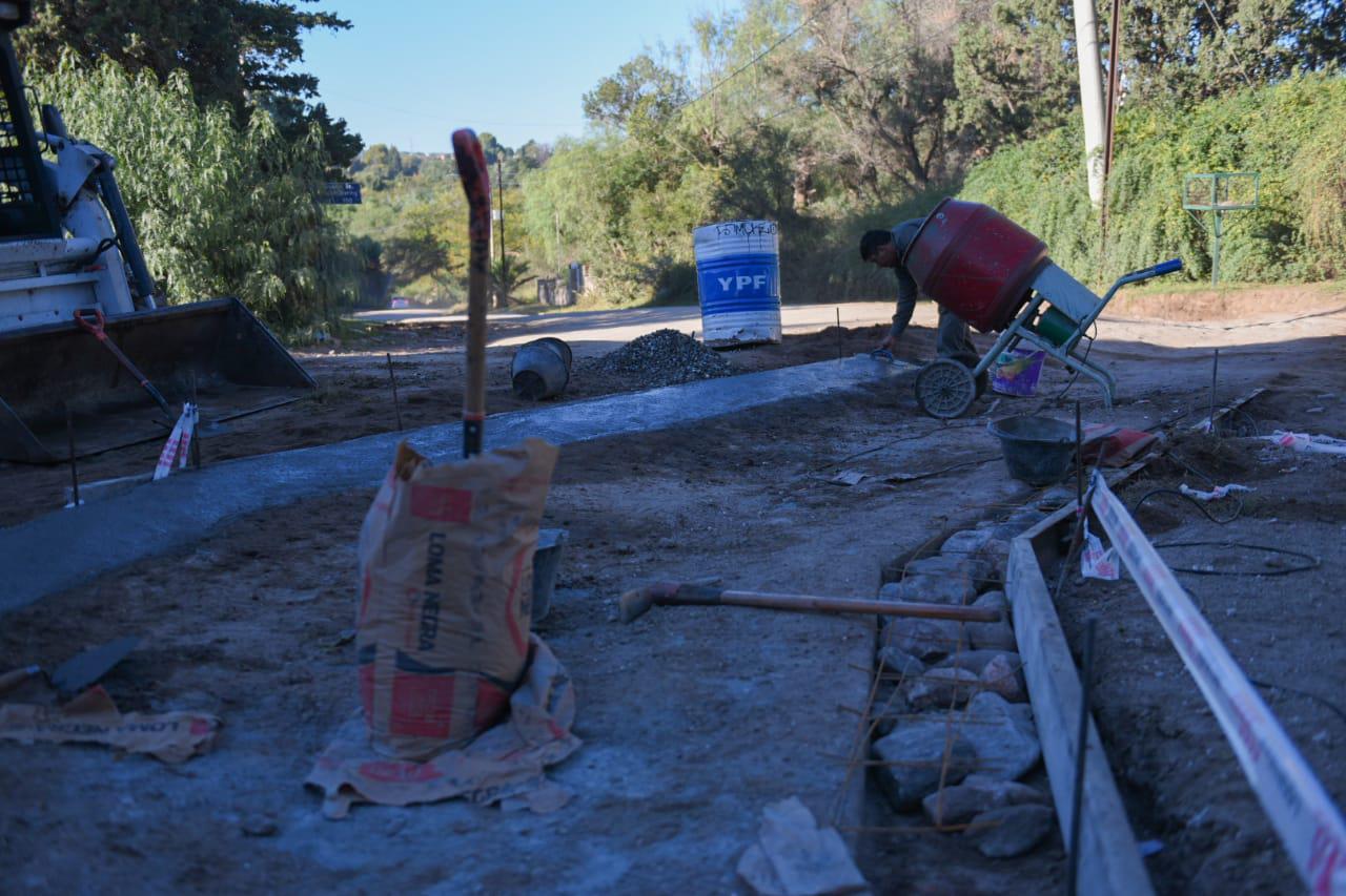 Capilla de pie: avanza la reparacin a nuevo del badn en barrio La Banda