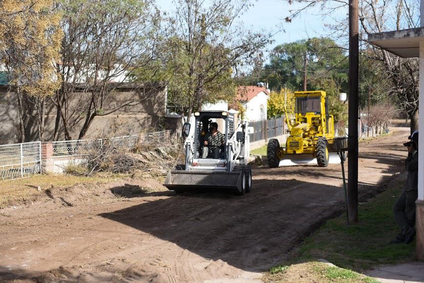 OBRAS PBLICAS: AVANZA LA OBRA DE CORDN CUNETA EN BARRIO BALUMBA