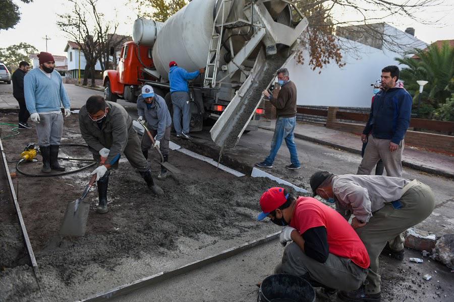 OBRAS PBLICAS: AVANZAN LA REPOSICIN DE PAOS DE HORMIGN EN BARRIO CENTRO