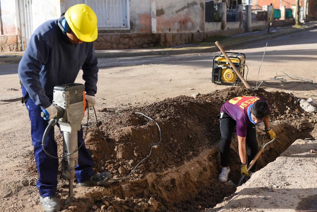 EMOSS EJECUTA LA RENOVACIN DE RED DE CLOACAS EN BARRIO 9 DE JULIO