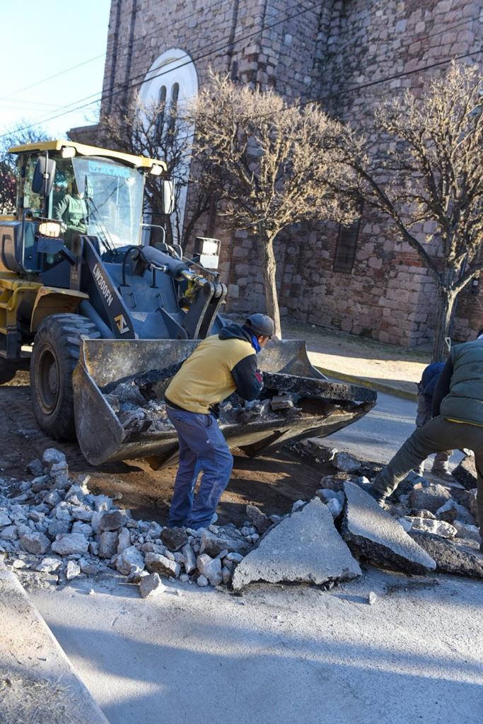 EL MUNICIPIO CONTINA LA REPOSICIN DE PAOS EN BARRIO LA TOMA