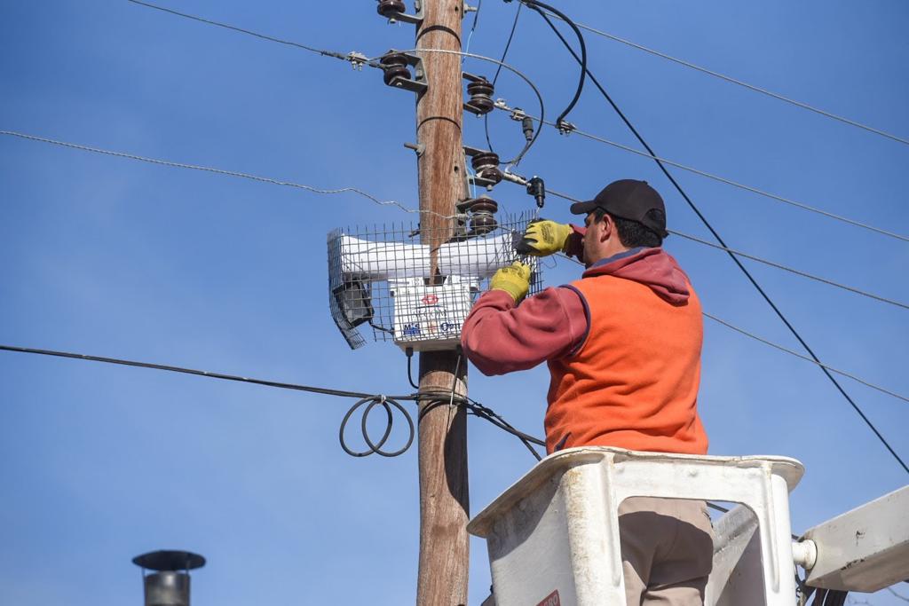 PREVENCIN: EL MUNICIPIO INSTAL ALARMAS COMUNITARIAS EN BARRIO LAS FLORES