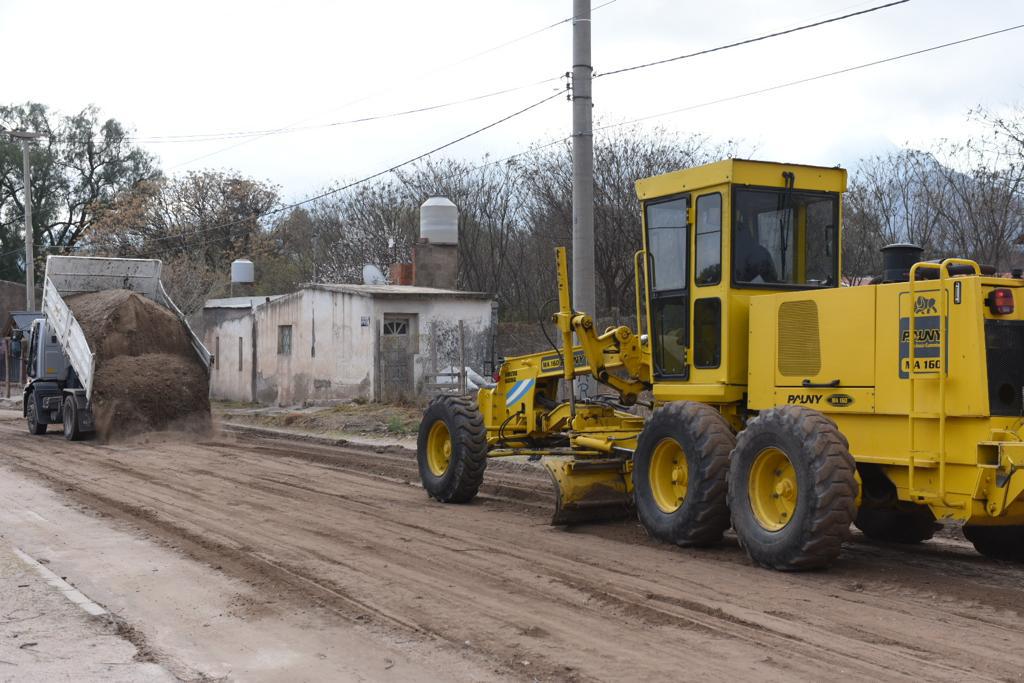 EL MUNICIPIO AVANZA CON LOS ARREGLOS EN AV. PUEYRREDN