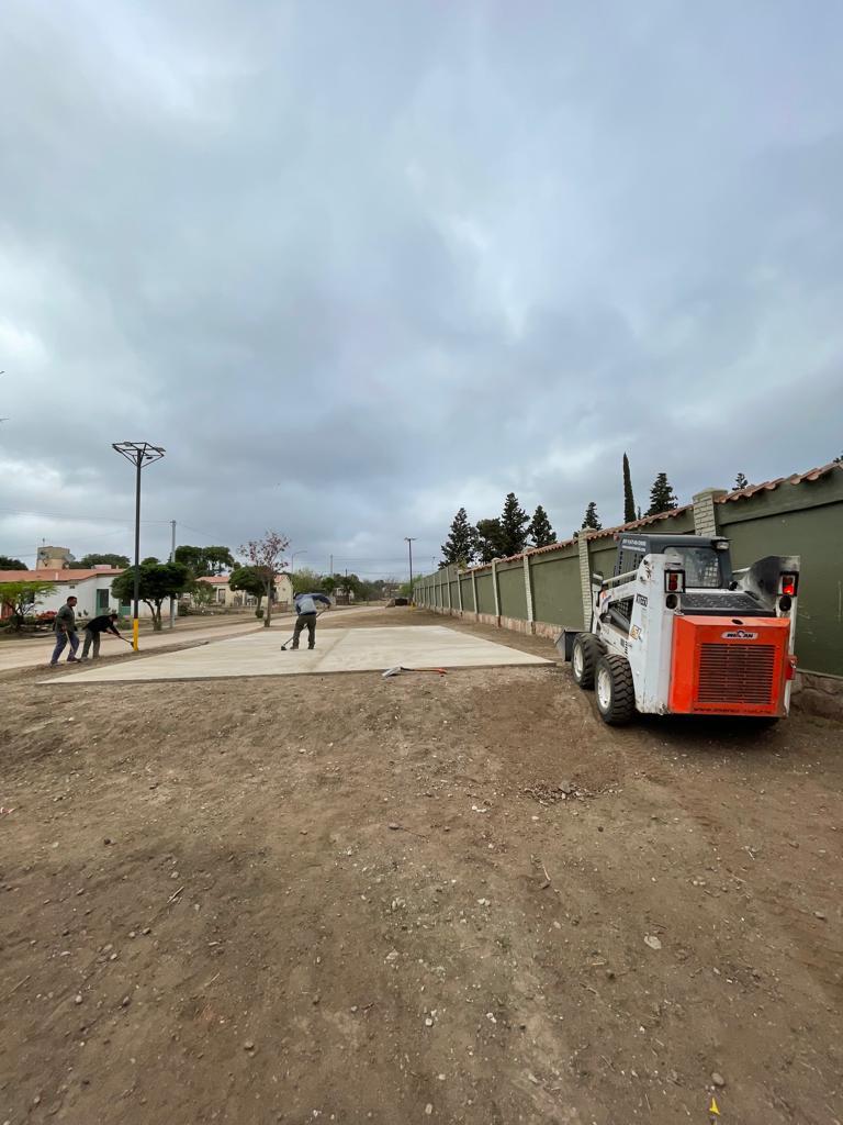 AVANZA EL PLAYN DEPORTIVO EN LA PLAZA O. RIVERO DE BARRIO ARGENTINO