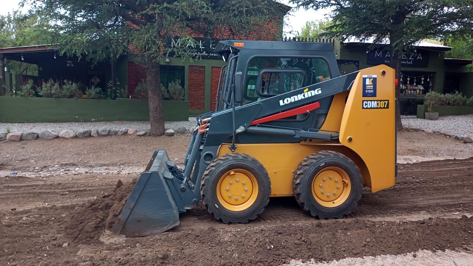 CONTINA LA REPARACIN DE CALLES EN BARRIO LAS GEMELAS