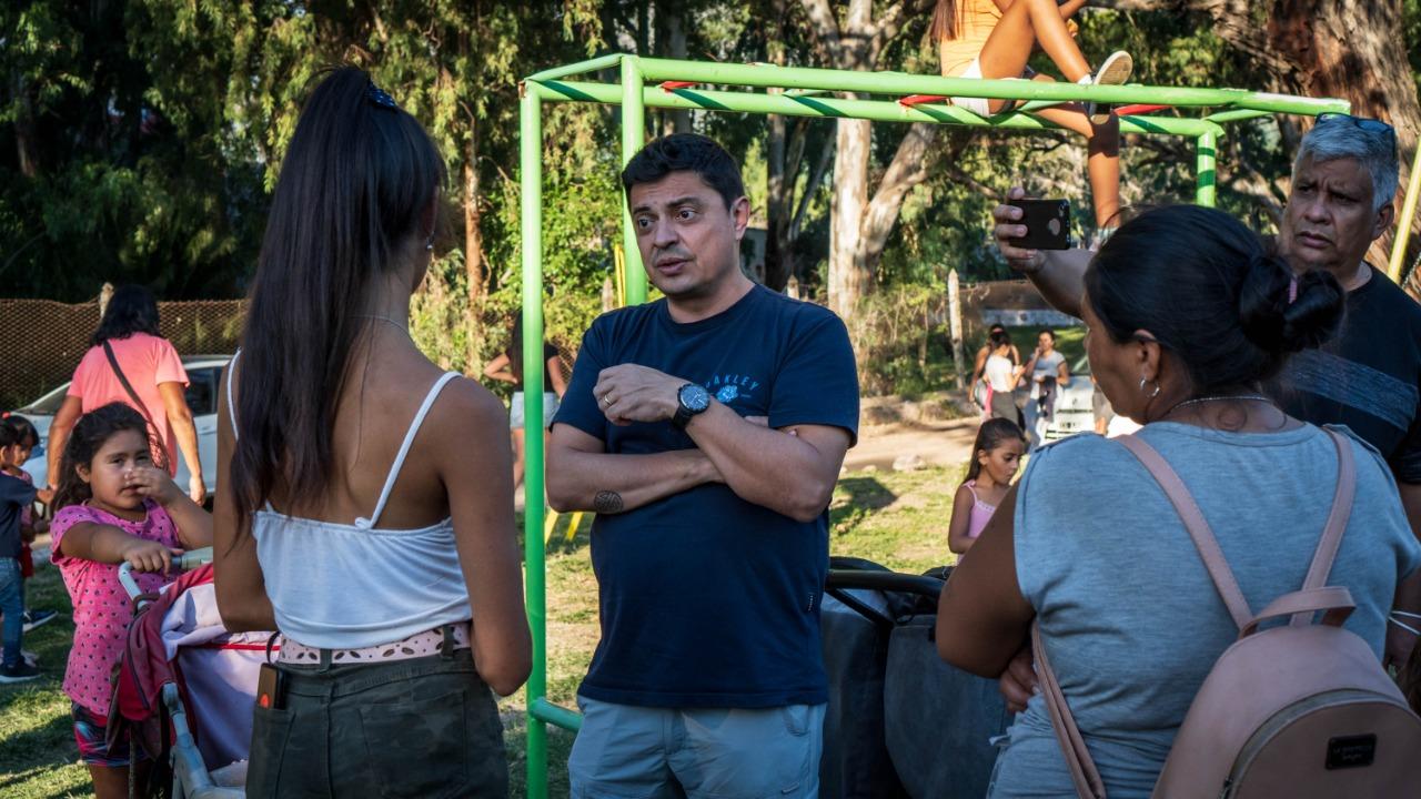 TARDE COMPARTIDA CON FAMILIAS DE 9 de JULIO Y NUEVOS JUEGOS EN LA PLAZA DEL ALGARROBO