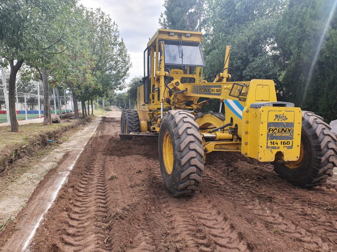 ESTAMOS ARREGLANDO LAS CALLES DE BARRIO LAS FLORES