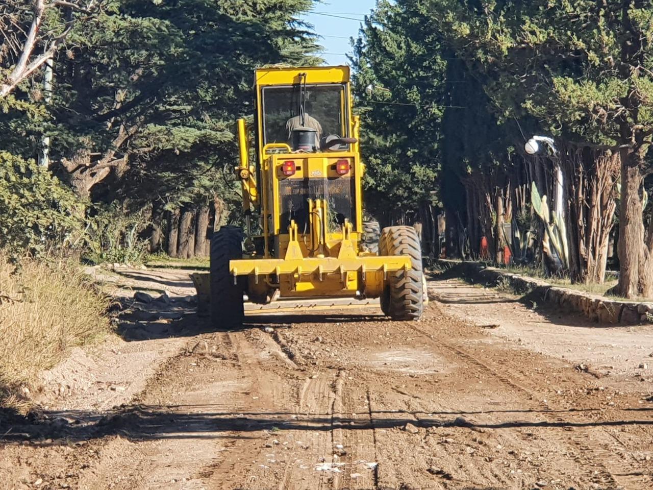 SEGUIMOS ARREGLANDO LAS CALLES: BARRIO LAS GEMELAS