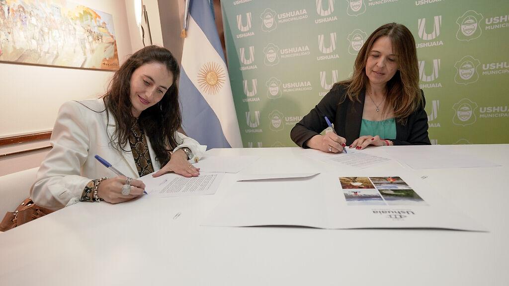  CAPILLA DEL MONTE Y USHUAIA, INICIAN TRABAJO CONJUNTO DE COOPERACIN TURSTICA