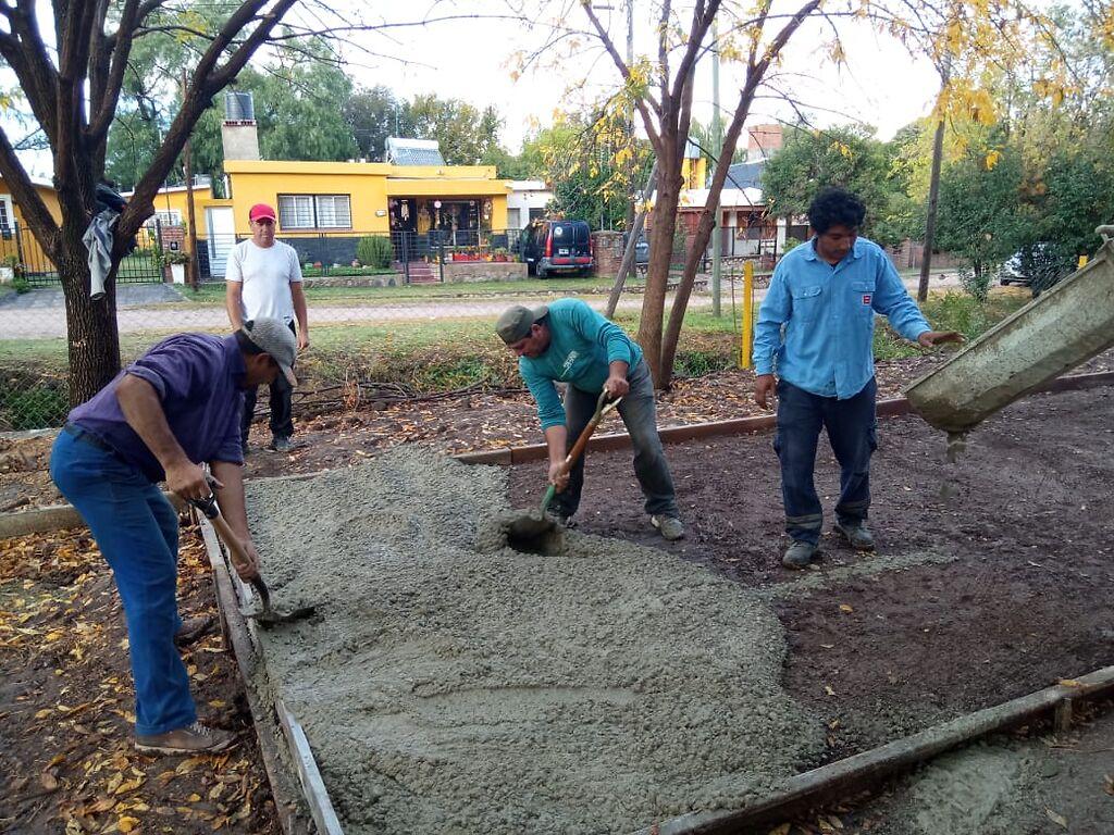 COMENZ LA CONSTRUCCIN DEL PLAYN DEPORTIVO EN PLAZA LAS FLORES