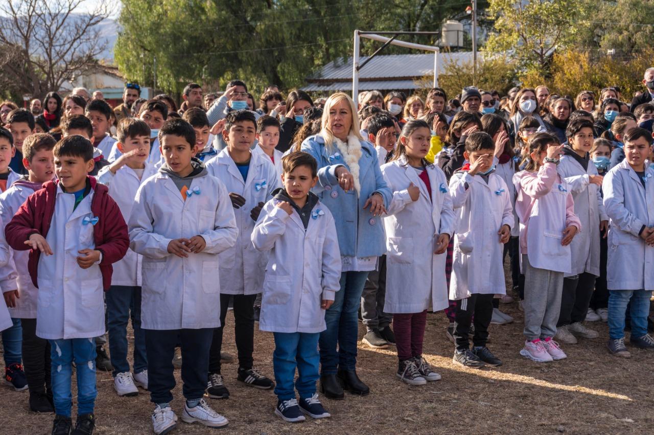 EN EL DA DE LA BANDERA, MS DE 400 ALUMNOS REALIZARON SU PROMESA DE LEALTAD A LA INSIGNIA PATRIA.