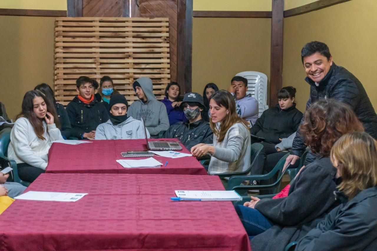 PRIMERA REUNIN DEL GABINETE DE LA JUVENTUD