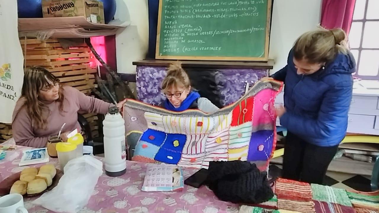 TARDE SOLIDARIA EN EL CENTRO DE DA JUAN DOMINGO PERN