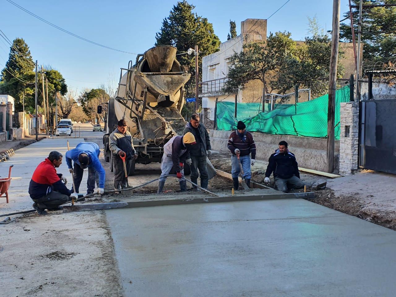 CONTINA LA RESTAURACIN DE LA CALLE ARISTBULO DEL VALLE