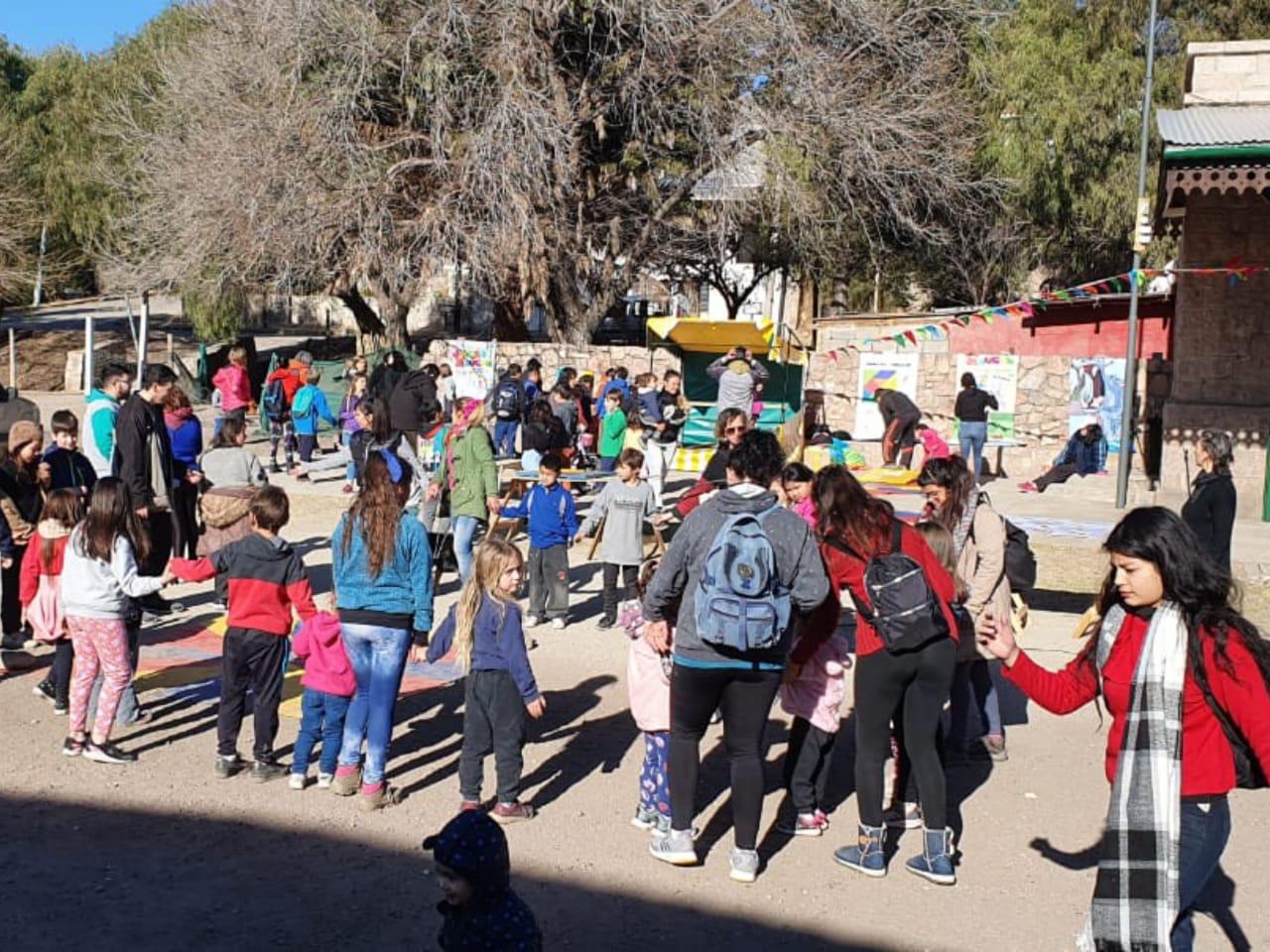 TEMPORADA DE INVIERNO EN CAPILLA DEL MONTE: ACTIVIDADES  PARA TODA LA FAMILIA Y UNA FERIA DEL TEJIDO ARTESANAL RENOVADA.  