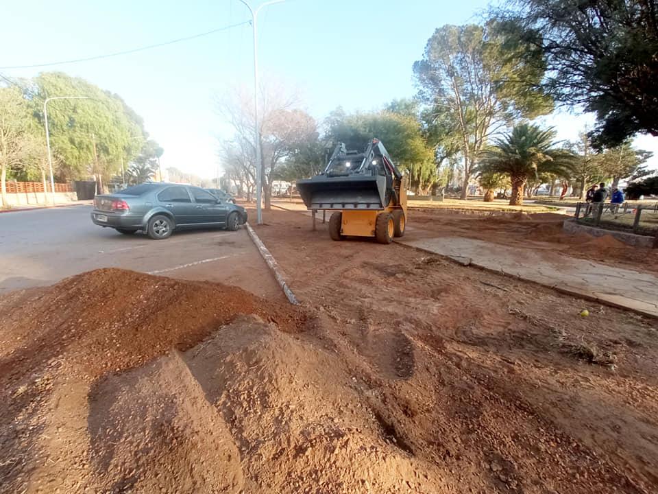 CONTINA LA PUESTA EN VALOR DE LA PLAZA SAN MARTN