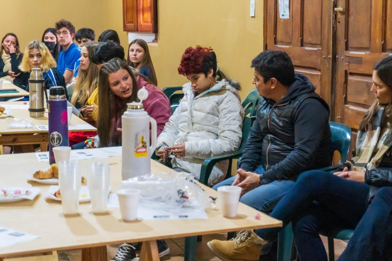 CONTINAN LAS REUNIONES DEL GABINETE DE LA JUVENTUD