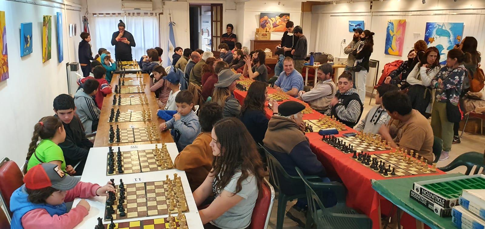 TORNEO PRESENCIAL DE AJEDREZ EN LA SALA POETA LUGONES