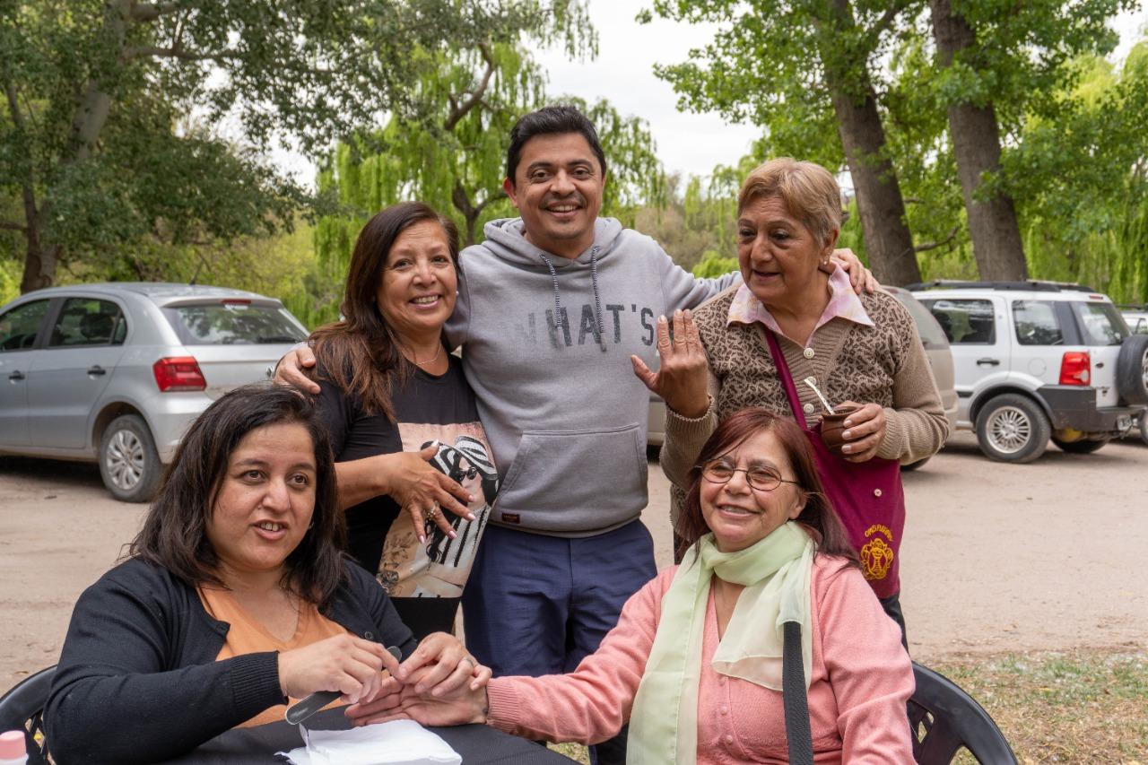 FESTEJAMOS EL DIA DE LA MADRE EN EL CALABALUMBA