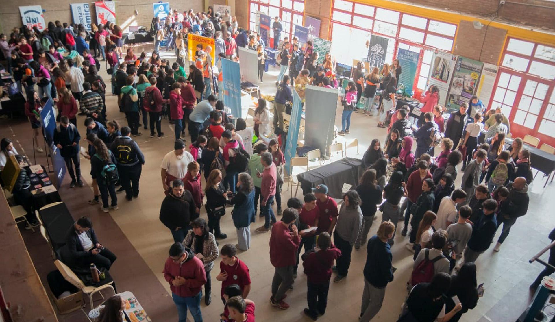 Expo Carreras 2024 ,Explora tu futuro acadmico